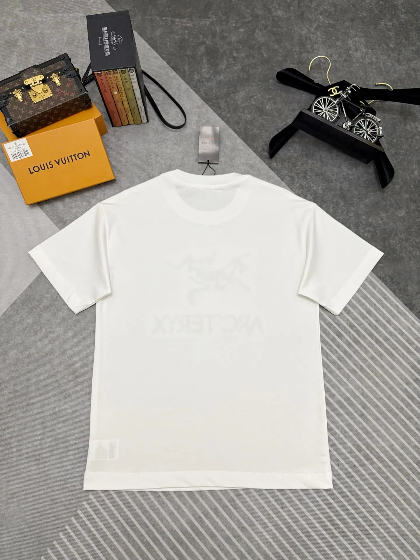 Arcteryx T 【Arcteryx ， 】 New Arrival ， Premium Versatile ， Same Style Arcteryx ， Logo ， 、 、 ， Logo ， 。 ◦ ARC'TERYX ， ， 。 ， ， 。 ， 。 ， ， ！！ Sizes：S、M、L、XL、XXL
